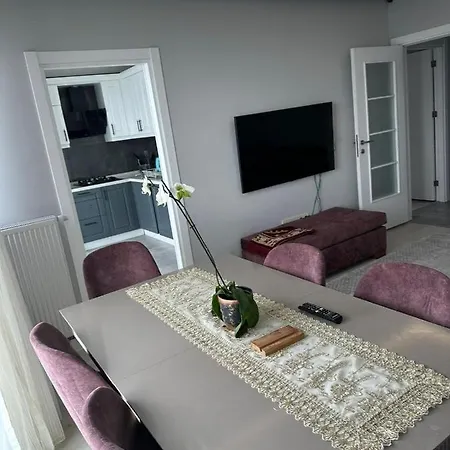 Omar Bagcilar Apartment *